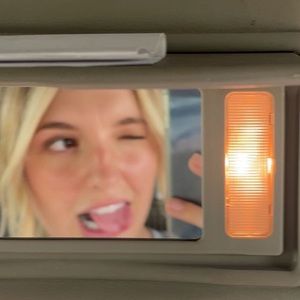 Meet your Posher, Jeannie